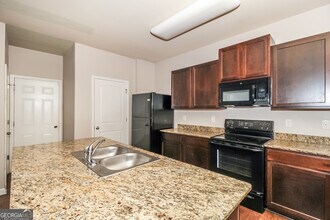 2944 S Hills in Riverdale, GA - Building Photo - Building Photo