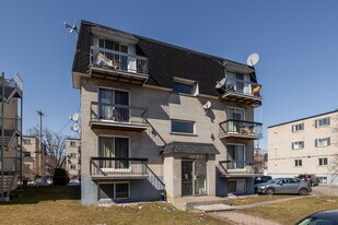 407 Copernic Av in Laval, QC - Building Photo