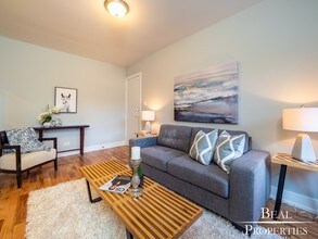 908 W George St-Unit -1 in Chicago, IL - Building Photo - Building Photo