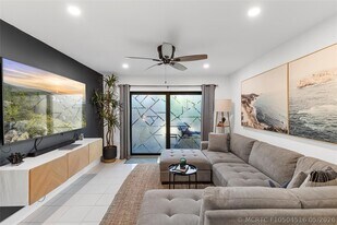 825 NW 13th St in Boca Raton, FL - Building Photo