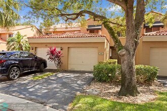 640 N University Dr in Plantation, FL - Building Photo - Building Photo
