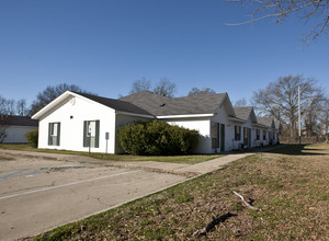 Shreveport Gardens in Shreveport, LA - Building Photo - Building Photo