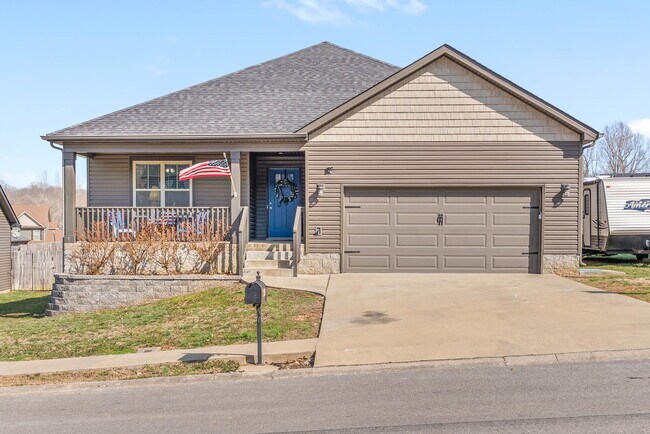 property at 2913 Feng Wy