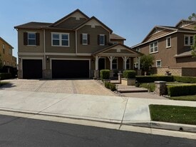 22360 Driftwood Ct in Santa Clarita, CA - Building Photo
