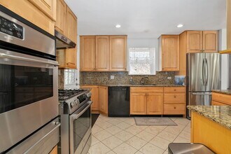 3821 Jarvis Ave in Lincolnwood, IL - Building Photo - Building Photo