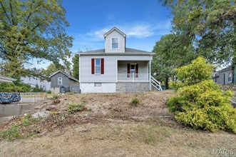 1116 E 5th St in Alton, IL - Building Photo - Building Photo