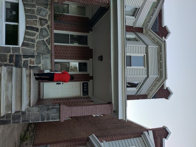 property at 424 N Hilton St