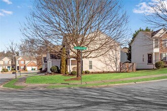 268 Balaban Cir in Woodstock, GA - Building Photo - Building Photo