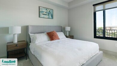 1414 Wood Hollow Dr, Unit 1-637 in Houston, TX - Foto de edificio - Building Photo