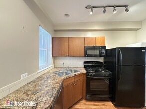 674 N Orleans St, Unit G08C in Chicago, IL - Building Photo - Building Photo