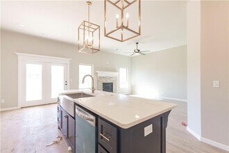 8412 NW 163rd St in Edmond, OK - Foto de edificio - Building Photo