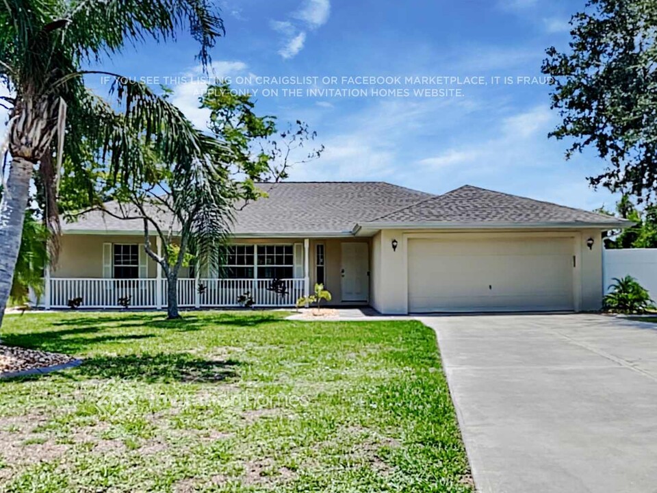 26511 Valparaiso Dr in Punta Gorda, FL - Building Photo