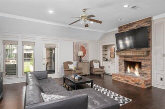 1918 Rockbrook Dr in Arlington, TX - Building Photo - Building Photo