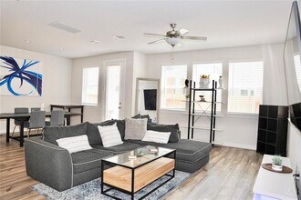 9829 Heritage Run Ln in Houston, TX - Building Photo - Building Photo