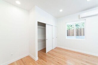 830 N Coronado St in Los Angeles, CA - Building Photo - Building Photo