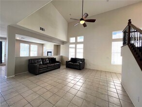 2479 Autumn Chase Ln in Henderson, NV - Building Photo - Building Photo