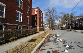 60 Carroll St in Poughkeepsie, NY - Building Photo - Building Photo