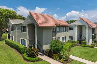 Fairway Park Condos in Boynton Beach, FL - Foto de edificio - Building Photo