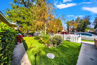 244 W Walnut Ave in Monrovia, CA - Building Photo - Building Photo