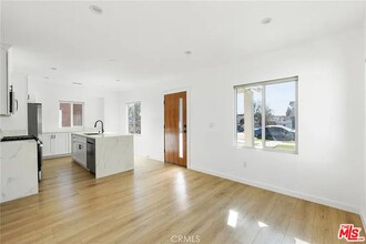 935 E Fairview Blvd in Inglewood, CA - Building Photo - Building Photo