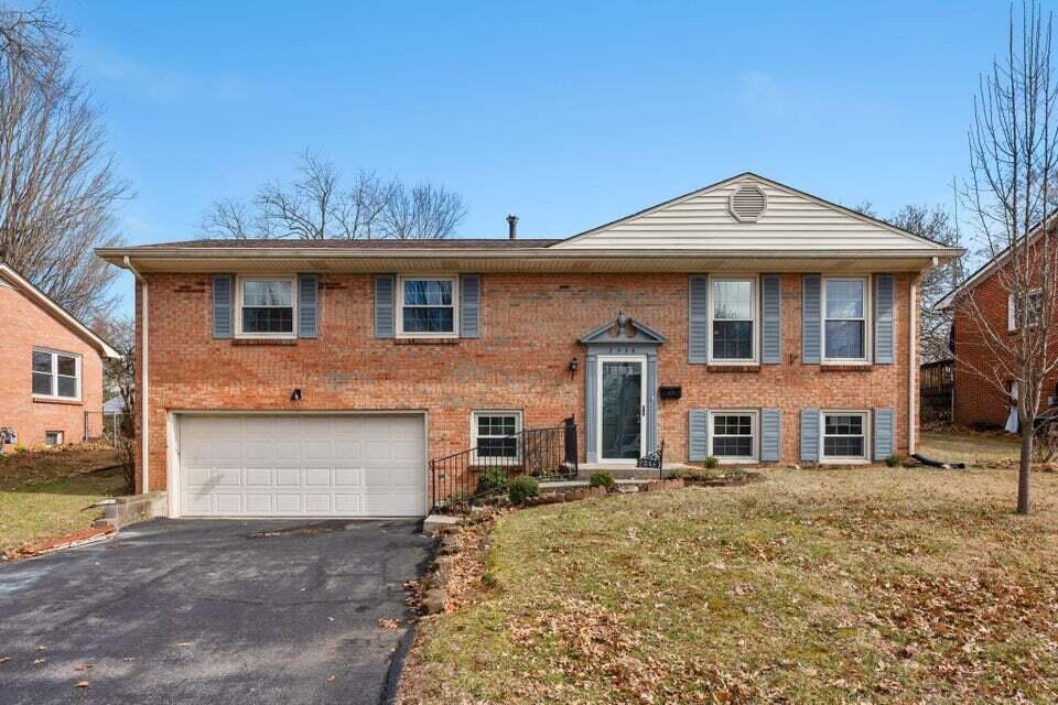 2346 Heather Way in Lexington, KY - Building Photo