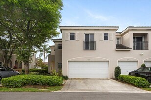 8600 SW 139th Ter in Palmetto Bay, FL - Building Photo
