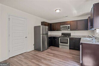 631 Carlton Pointe Dr in Palmetto, GA - Building Photo - Building Photo