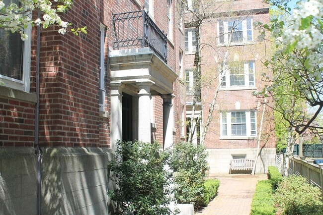 31 Concord Ave in Cambridge, MA - Building Photo - Building Photo