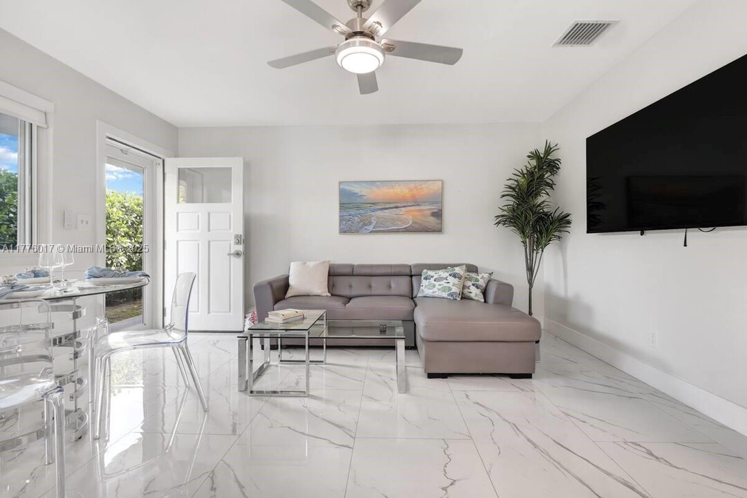 1461 NW 10th St in Dania Beach, FL - Building Photo