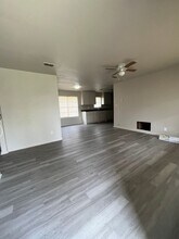 5917 Lucille Dr in Corpus Christi, TX - Foto de edificio - Building Photo