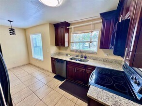 2532 Woodgate Blvd in Orlando, FL - Building Photo - Building Photo