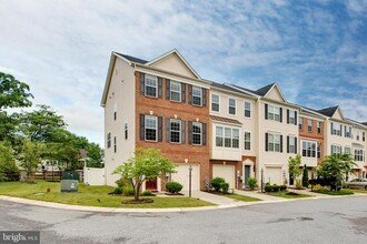 7726 sentry Terrace in Severn, MD - Building Photo - Building Photo