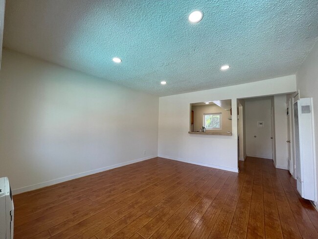 915 E Palmer Ave in Glendale, CA - Building Photo - Building Photo