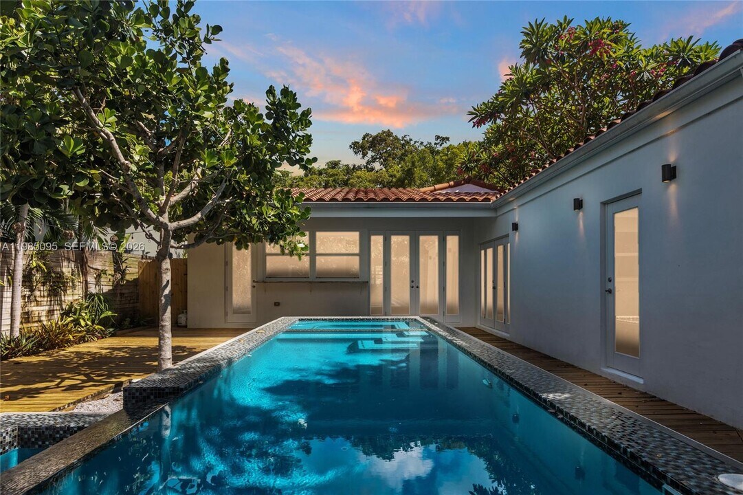 776 NE 74th St in Miami, FL - Building Photo