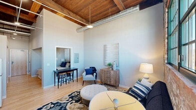 812 Lofts in Peoria, IL - Foto de edificio - Building Photo