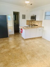 411 SW 19th St, Unit 3 in Fort Lauderdale, FL - Building Photo - Building Photo