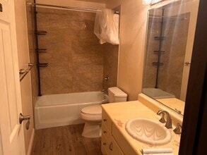 3731 Kanaina Ave, Unit 329 in Honolulu, HI - Building Photo - Building Photo