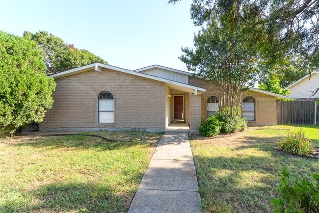 property at 821 Stone Trail Dr