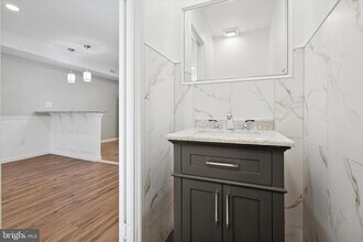 1375 Abbey Way in Bensalem, PA - Foto de edificio - Building Photo