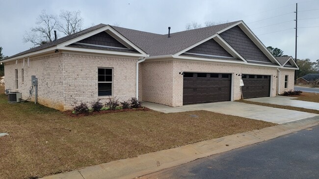 109 Jennie Dr in Dothan, AL - Building Photo - Building Photo