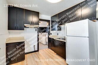 12512 Mc Gowan Ave in Cleveland, OH - Foto de edificio - Building Photo