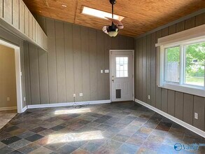 2006 McDowling Dr SE in Huntsville, AL - Building Photo - Building Photo