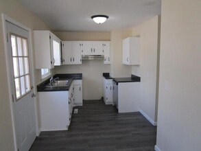 711 S Osteopathy Ave in Kirksville, MO - Building Photo - Building Photo