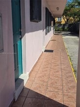 15 W 9th St in Hialeah, FL - Building Photo - Building Photo