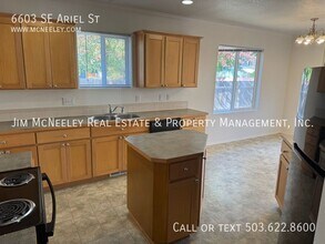 6603 SE Ariel St in Hillsboro, OR - Building Photo - Building Photo