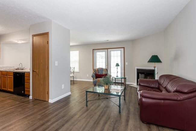 Millstone Lakes Apartments in Columbus, OH - Building Photo - Interior Photo