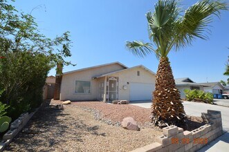 2108 Mariposa Ave in Las Vegas, NV - Building Photo - Building Photo