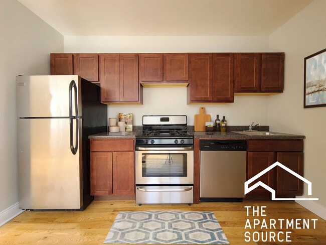 3449 N Sheffield Ave, Unit GDN in Chicago, IL - Building Photo - Building Photo