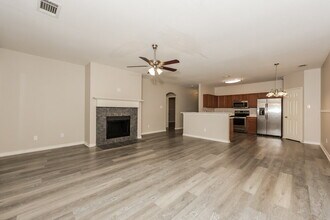 1106 Longhorn Ln in Forney, TX - Foto de edificio - Building Photo