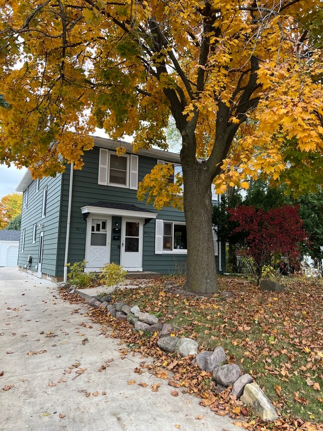 2113 N Sherman Ave, Unit North Sherman